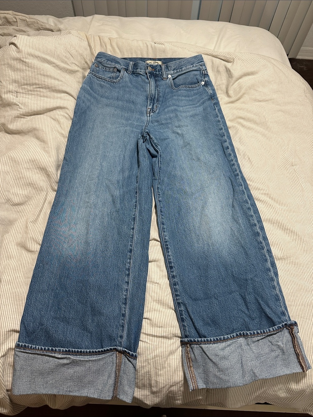 Madewell super wide leg jeans size 28